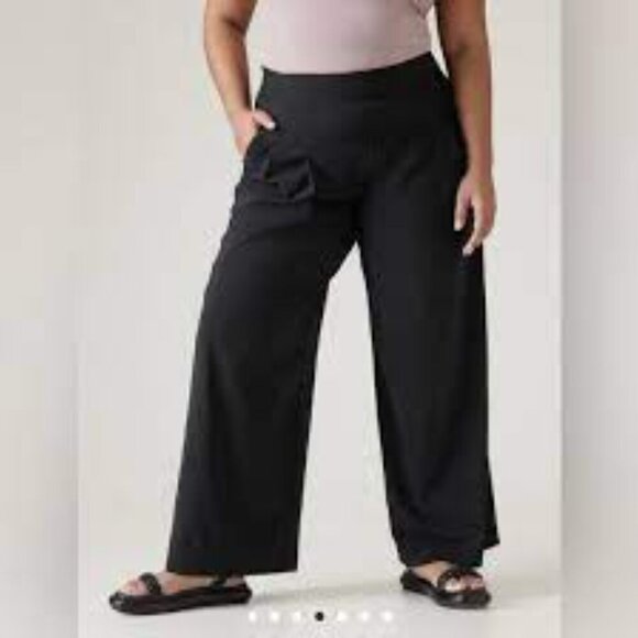 Athleta Brooklyn Heights High Rise Pleated Wide Leg Pant size 22 Black Pull-On - Picture 1 of 5